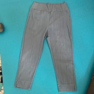 Agnes & Dora jeggings size medium crop